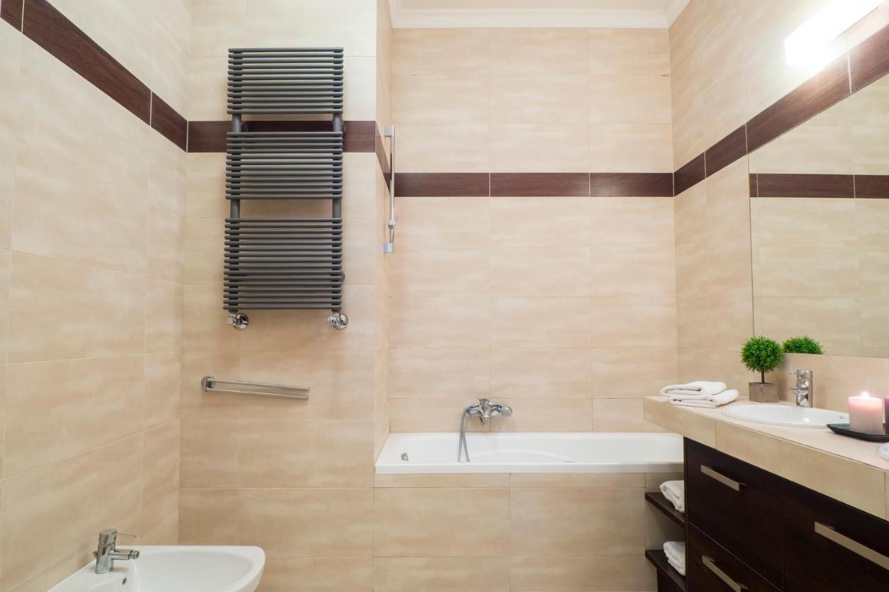 As Home Apartamenty Rynek 50 R503 Amazing View Wroclaw Bagian luar foto