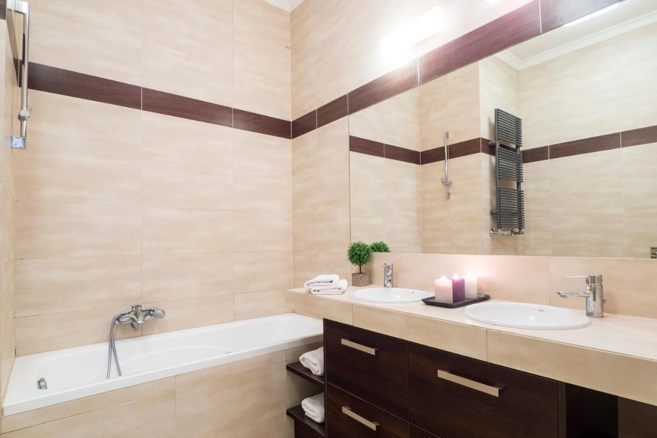 As Home Apartamenty Rynek 50 R503 Amazing View Wroclaw Bagian luar foto